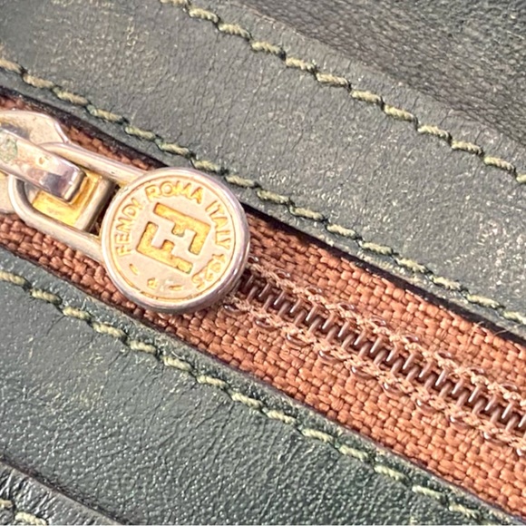 🔸FENDI🔸ULTRA RARE🔸1980 Janus Collection X-Large Unisex Green Leather Wallet - Picture 12 of 16